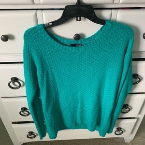 Size medium Ana green sweater!